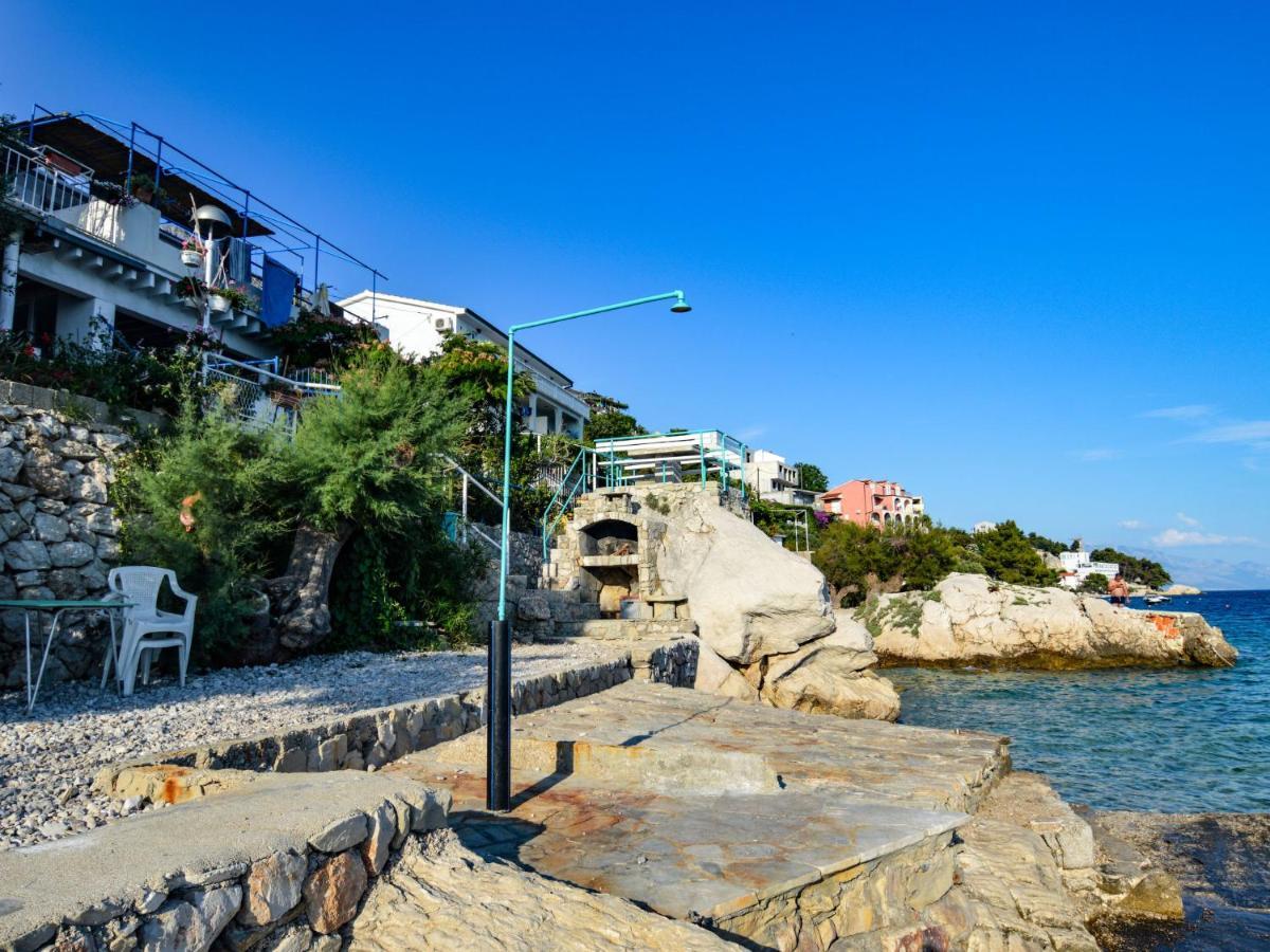 Holiday Home Lara By Interhome Omis Luaran gambar