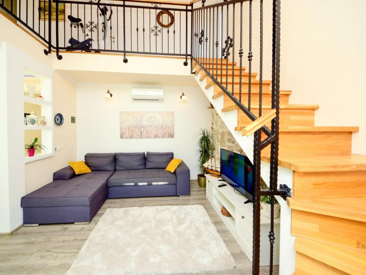 Holiday Home Lara By Interhome Omis Luaran gambar